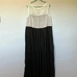 NWT ABS Allen Schwartz white crochet black pleated  dress